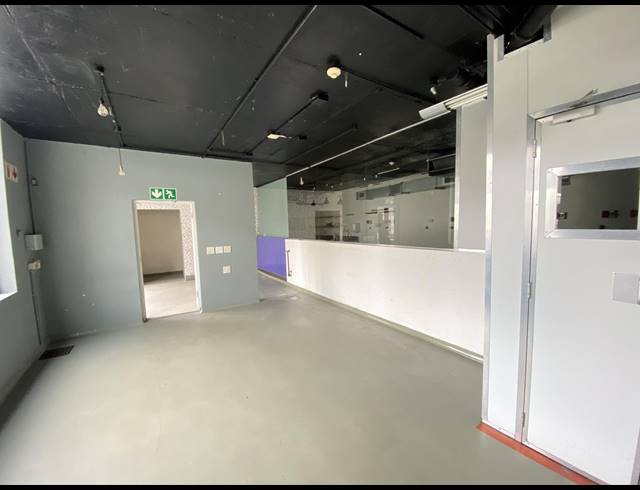 130M² RETAIL TO LET IN GARDENS